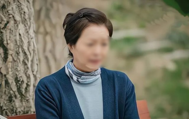 Tuổi 60, tôi khiến con trai khốn khổ với họ hàng vì một giây phút lỡ miệng: Các bậc cha mẹ rút kinh nghiệm, đừng bao giờ như tôi