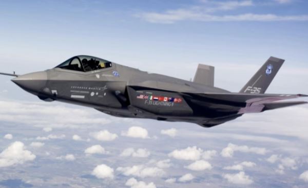 Lầu Năm Góc: Không có tiêm kích F-35 trên bầu trời Ukraine