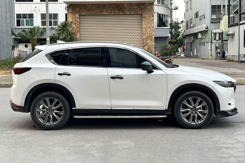 Lăn bánh 4 năm, Mazda CX-5 cũ chấp nhận bán 'lỗ' tới hơn nửa tỷ đồng