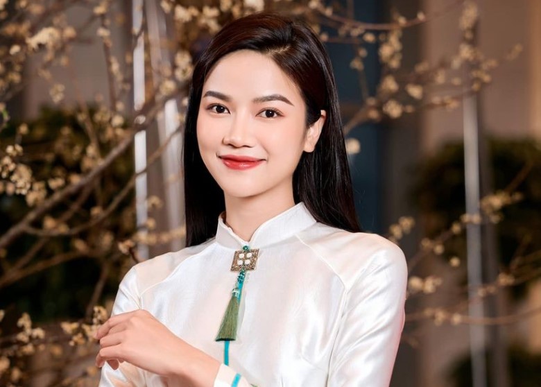 Nhan sắc đời thường của diễn viên Anh Đào phim 'Gặp em ngày nắng'