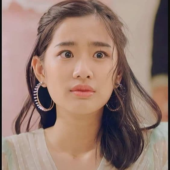 Đêm hôm cưới, vợ tôi vô tư ôm gối ngủ say sưa, còn cả nhà tôi thức trắng đêm