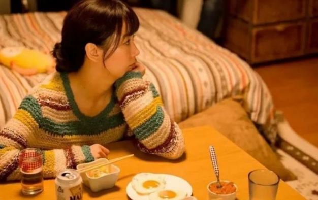 Nhìn chồng ăn thêm miếng trứng, tôi nhận ra phụ nữ có 2 tính này đều tự chuốc lấy bất hạnh trong hôn nhân