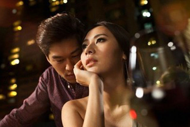 Lần đầu tiên ra mắt gia đình bạn trai giàu có, tôi choáng váng vì chạm mặt 'người tình bí mật'