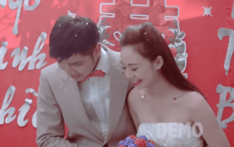 8 n&#x103;m &#x111;&#x1ED5;i &#x111;&#x1EDD;i c&#x1EE7;a &quot;c&#xF4; g&#xE1;i qu&#xEA;&quot; trong MV V&#x1EE3; ng&#x1B0;&#x1EDD;i ta: Gi&#x1EDD; th&#xE0;nh m&#x1EF9; nh&#xE2;n &quot;v&#x169; tr&#x1EE5; VFC&quot;, nhan s&#x1EAF;c b&#x1ECB; th&#x1EDD;i gian b&#x1ECF; qu&#xEA;n!