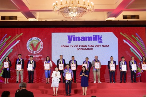 Vinamilk 28 năm liên tiếp giữ danh hiệu hàng Việt Nam chất lượng cao