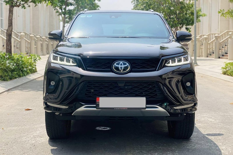 
Lăn bánh hơn 2 năm, SUV 7 chỗ Toyota Fortuner Legender xuống giá ngỡ ngàng
