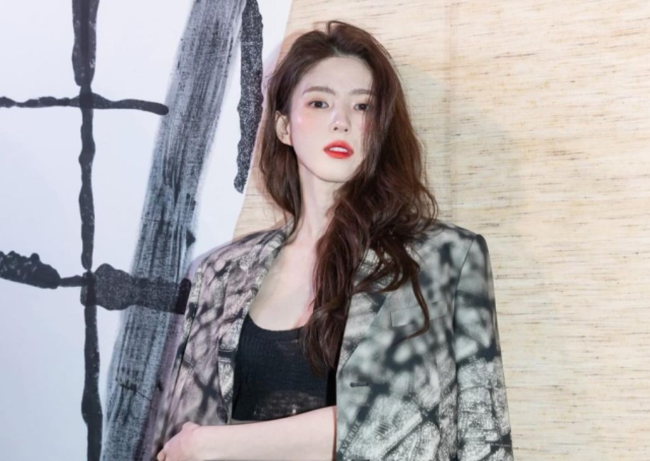 Chị đẹp Bọ Cạp vứt luôn hình tượng “ngầu lòi” khi yêu: Han So Hee thật thú vị!