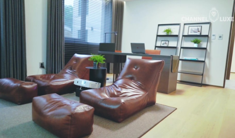 Soi căn biệt thự nằm trong khu nhà giàu của Han So Hee, mua và trả một lúc bằng tiền mặt hơn 36 tỷ