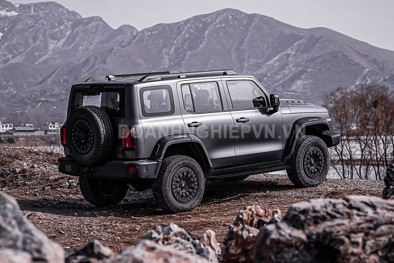 SUV địa hình siêu hầm hố, công suất 354 mã lực, giá gần 1,1 tỷ đồng