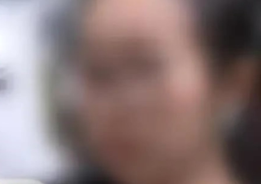 8 năm bị 31 công ty đuổi việc, nữ thạc sĩ đổ hết trách nhiệm cho mẹ, nghe câu chuyện phía sau ai cũng ngán ngẩm: "Thật quá quắt"