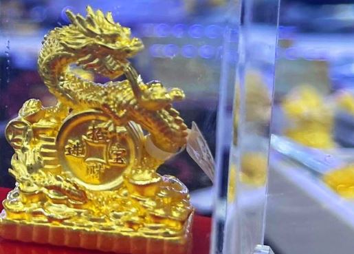 Giá vàng ngày 16/3/2024: Thế giới sụt giảm sâu, SJC vẫn tăng mạnh