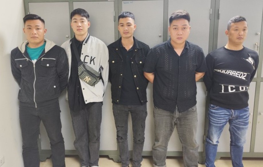 Triệt phá ổ nhóm thuê chung cư cao tầng để hoạt động 'tín dụng đen'