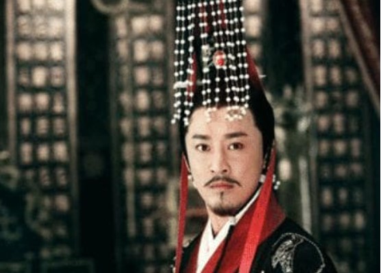 Tại sao Tần Thủy Hoàng lại tự xưng “Trẫm”, chiết tự mới thấy sự thâm thúy!