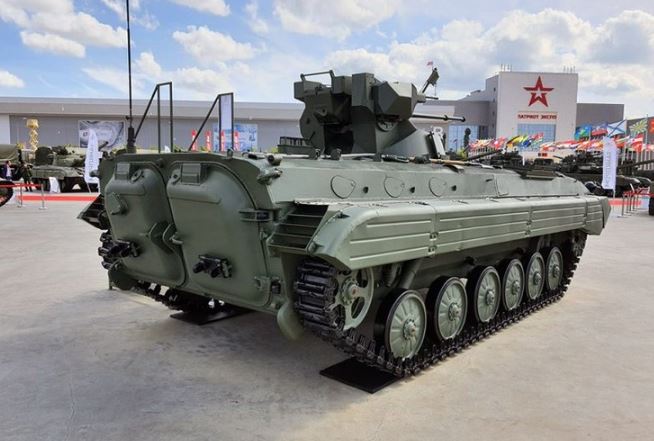 BMP-1AM Basurmanin với lớp bảo vệ hạng nặng lần đầu tiên được phát hiện
