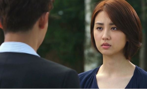 Những gì người phụ nữ lạ tới nhà nói khiến cả nhà tôi choáng váng và quá khứ đáng sợ của người yêu được phơi bày