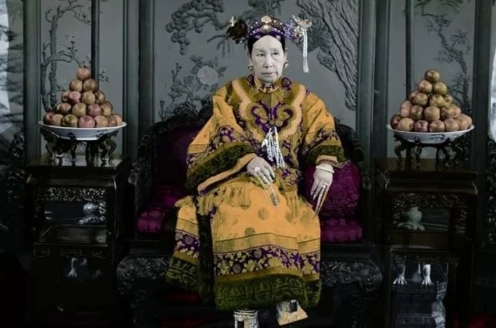 Từ khi cầm quyền cho đến lúc chết, Từ Hi Thái hậu chỉ uống nước trắng đun sôi duy nhất 1 lần, tại sao?