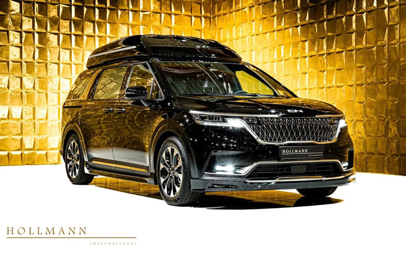 Kia Carnival nâng cấp như xe sang, có trần sao, ghế da Nappa