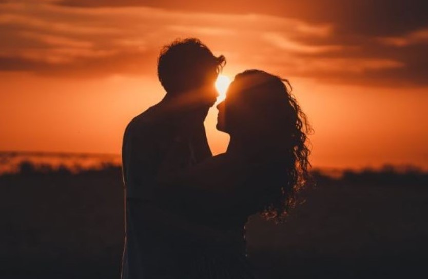 Khi ngủ mơ thấy mình yêu một người khác giới, nguyên nhân rất đơn giản là vì điều này