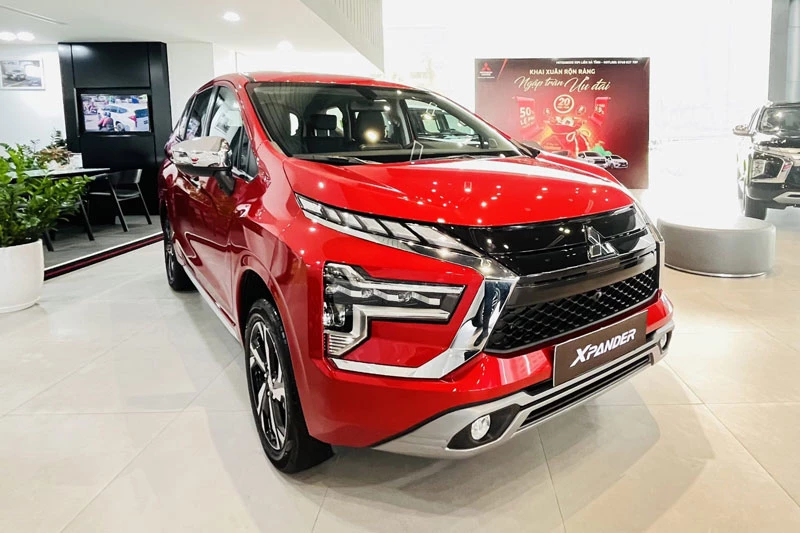 Mitsubishi Xpander vẫn giữ vững ngôi đầu.