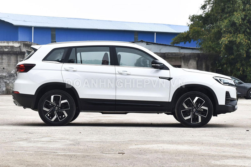 SUV động cơ tăng áp, thiết kế đẹp mê ly, giá gần 340 triệu đồng, ‘đe nẹt’ Honda CR-V
