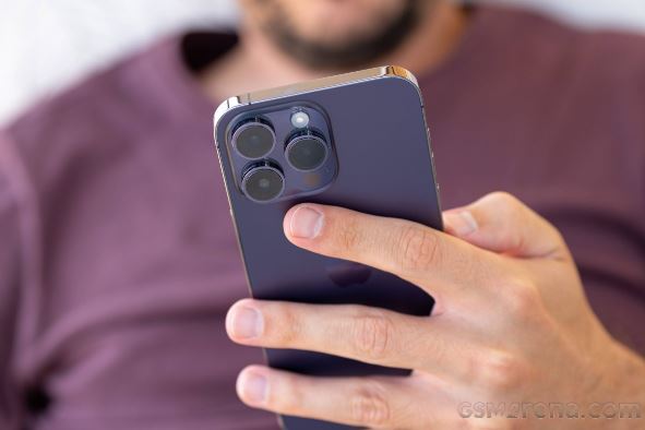 Đây là chiếc iPhone Pro Max đàn anh iPhone 15 Pro Max, dân tình săn lùng đến tăng giá vẫn cháy hàng