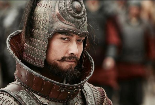 Kỳ tài Thục Hán sánh ngang Bàng Thống, chức vụ cao hơn Triệu Vân, được Lưu Bị ưu ái nhưng cuối cùng bị giáng làm dân thường