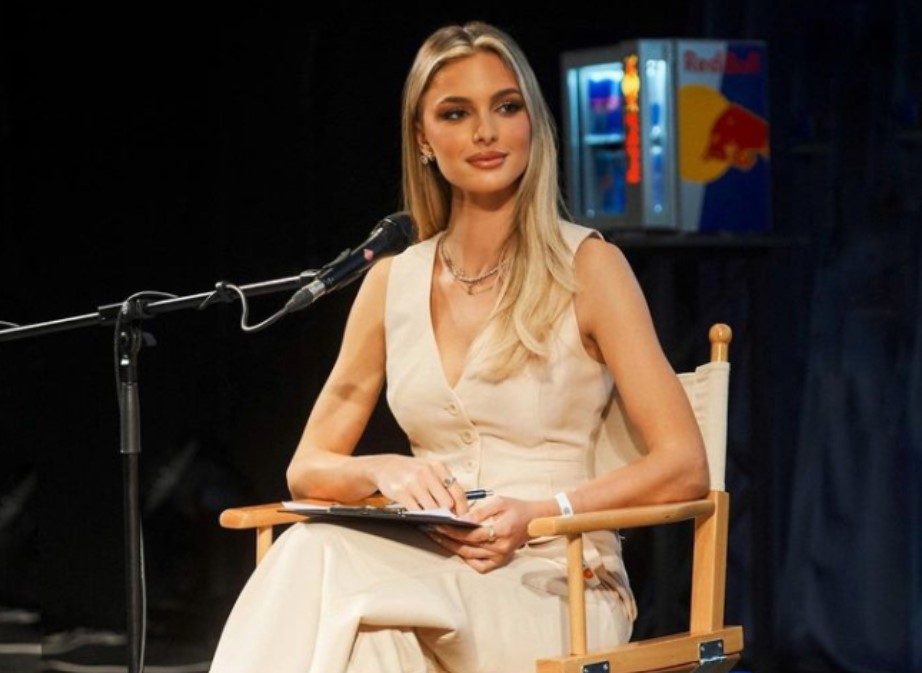 “Điêu đứng” trước nữ BTV thể thao quyến rũ nhất thế giới: Từng đăng quang Hoa hậu Hoàn vũ, 14 tuổi đã làm người mẫu