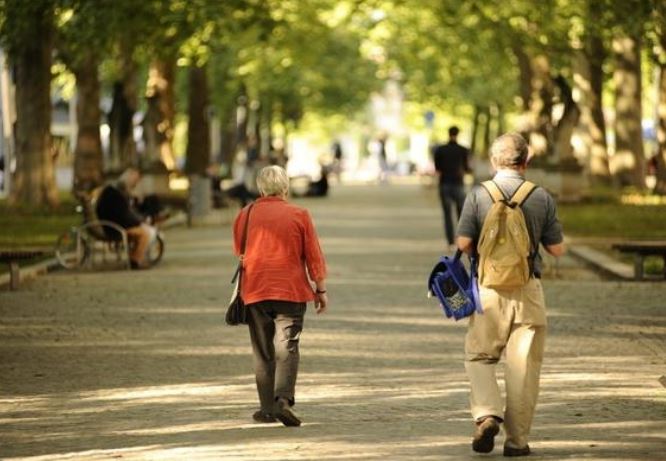 9 cách sống giúp tuổi già trôi qua đẹp như tranh vẽ, hiểu được mới mong trên vai nhẹ gánh mà tận hưởng hạnh phúc