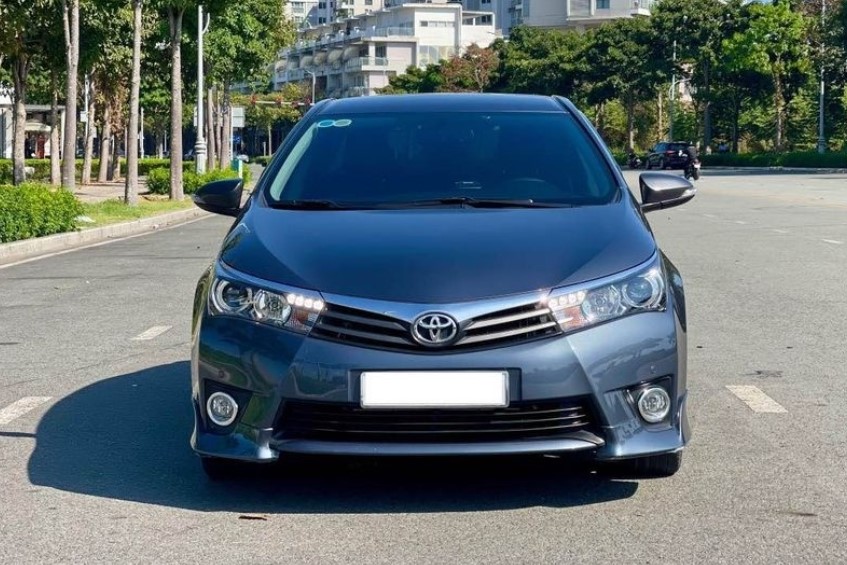 Toyota Corolla Altis lăn bánh gần một thập kỷ rao bán lại với giá ngang một chiếc Toyota Wigo
