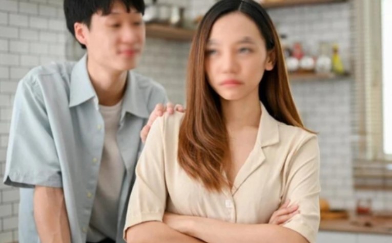 Trở về nhà sau 1 tuần đi công tác, vừa bật điện lên, tôi đã tức phát điên và muốn bỏ về nhà ngoại