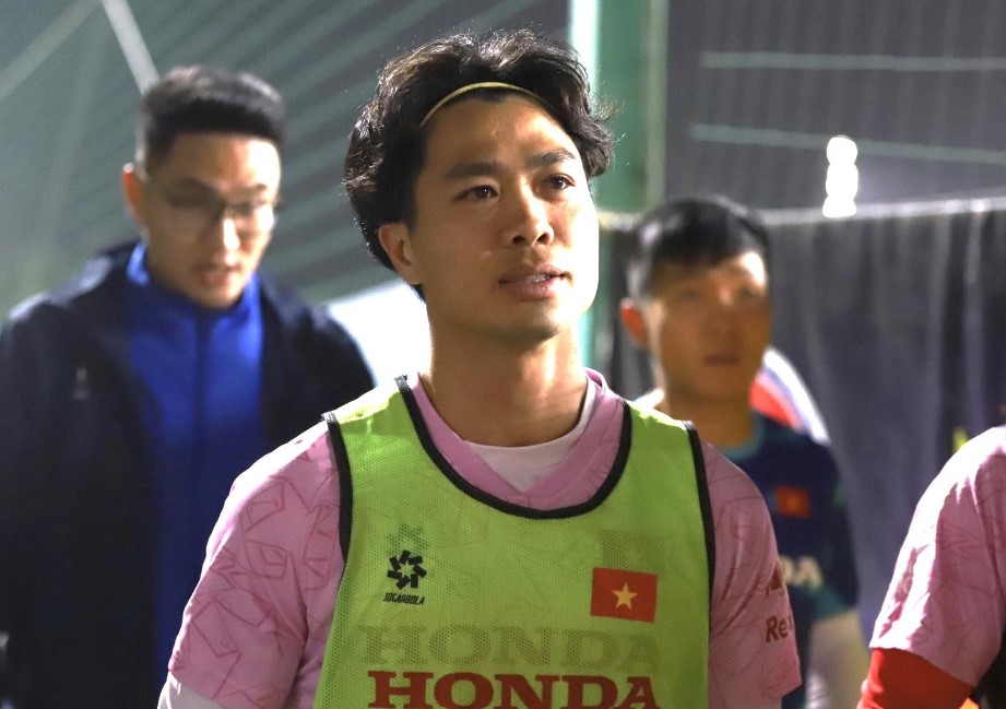 Công Phượng buộc phải về Nhật chữa trị chấn thương