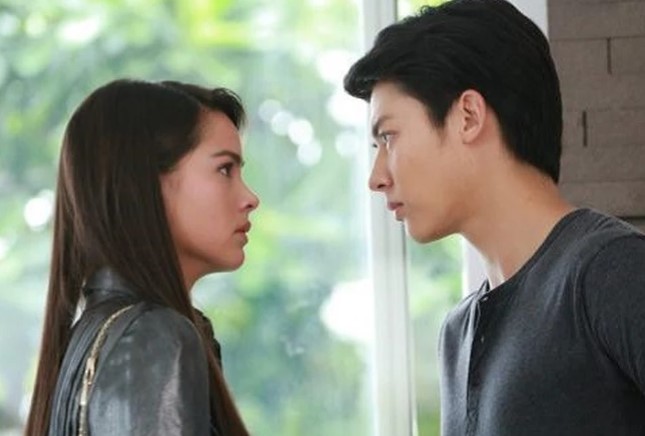 Đưa con nhập viện, chồng cũ nói một câu mà tôi ức bật khóc