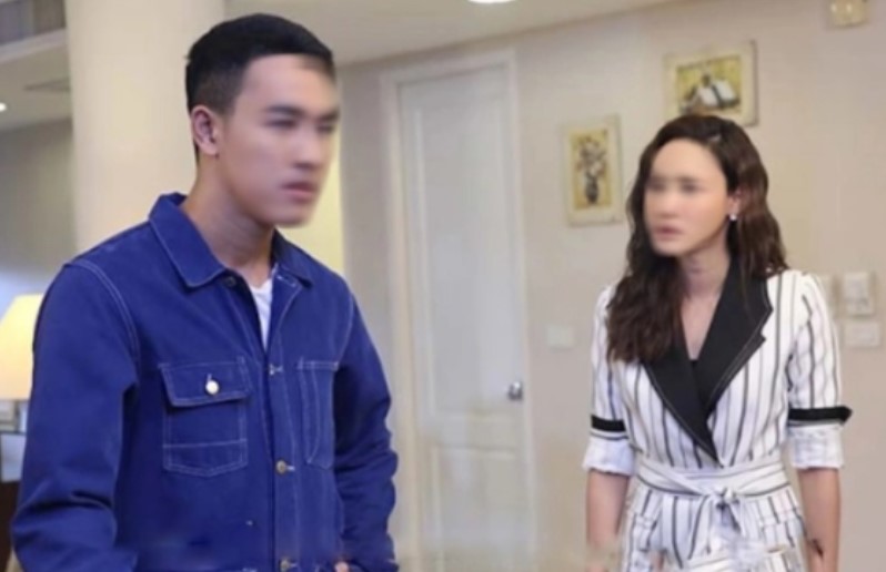 Bạn bè đến chơi, vừa nói tới họp lớp, chồng tôi từ trong nhà lao ra quát một câu khiến tôi xấu hổ nhục nhã