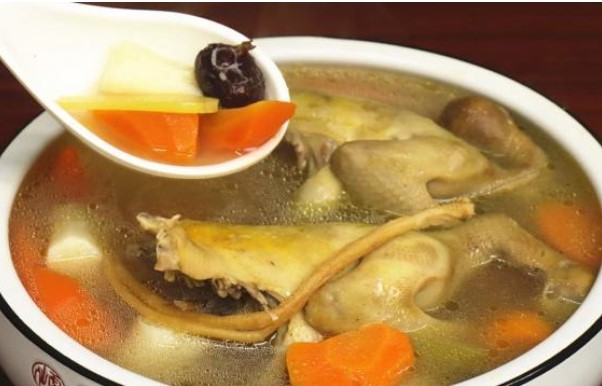 Khi hầm bồ câu có cần chần qua? Hướng dẫn cách nấu đúng, thịt chim mềm, vừa ngon vừa bổ dưỡng