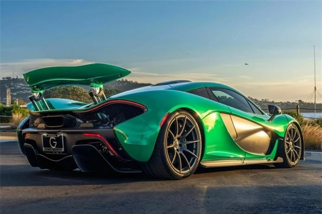 Pin của siêu xe McLaren P1 mua được một chiếc Porsche 911 ảnh 8