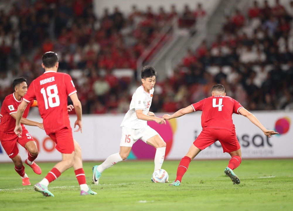 Chơi lép vế, ĐT Việt Nam tiếp tục để thua Indonesia