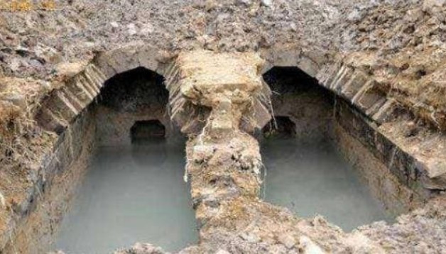 Một ngôi mộ cổ được tìm thấy trong hồ chứa nước, ngay cả những chiếc đinh trong quan tài cũng bằng vàng, chủ nhân của ngôi mộ là ai?