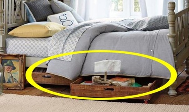 Người xưa nói 'Gầm giường có ba thứ, nhà tan, cửa nát', đó là 3 thứ gì?