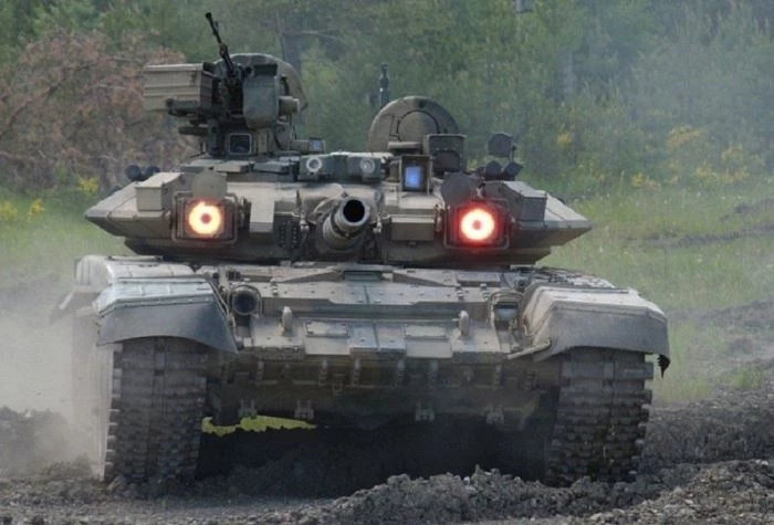 Xe tăng T-90.
