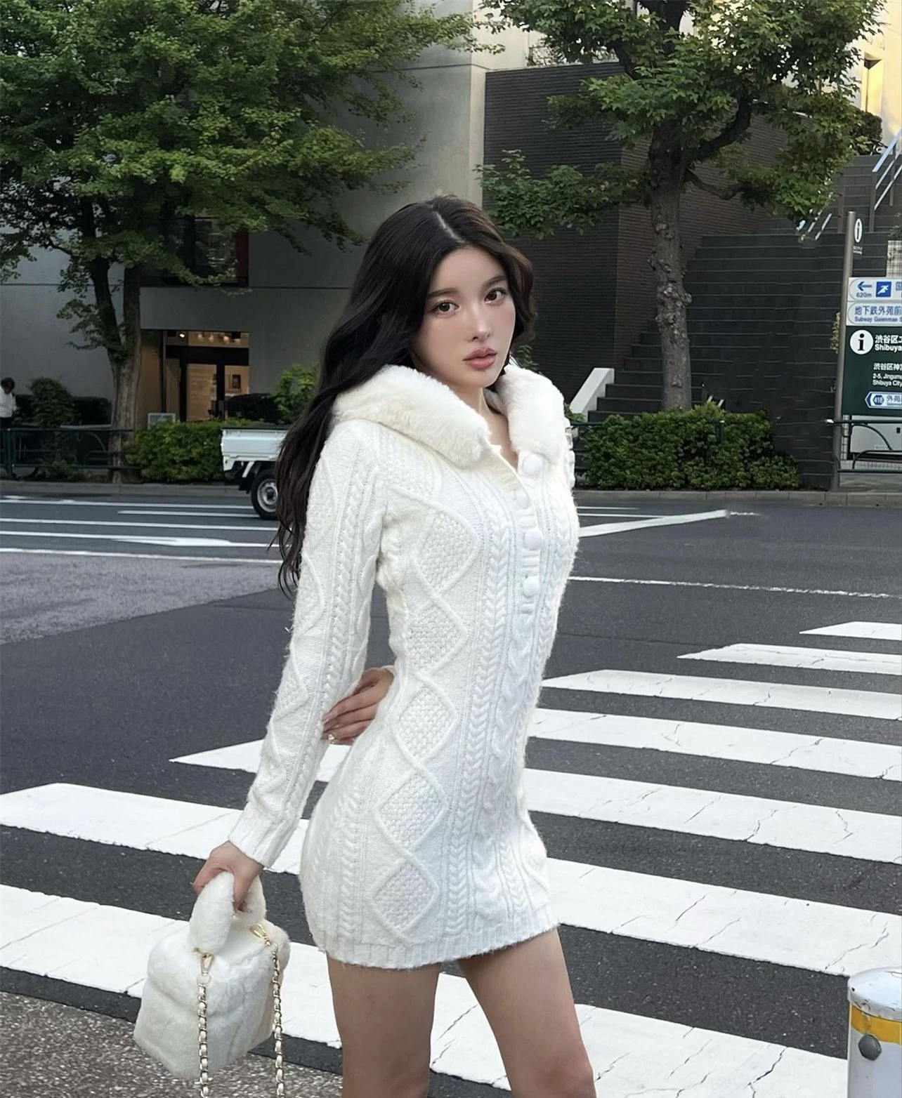 Hot girl Nhật gây sốt với visual như idol Kpop, gu ăn mặc cũng 