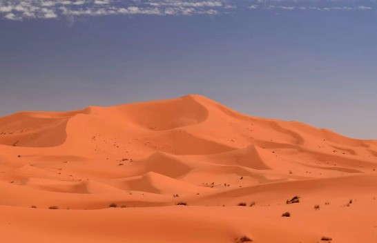 Giải mã bí ẩn đằng sau cồn cát sa mạc lớn nhất thế giới