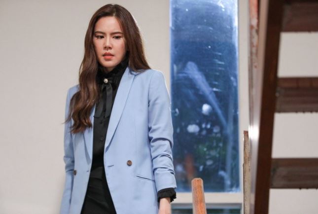 Mẹ chồng vừa đến ở tôi liền mất 5 triệu, sau khi vào phòng mẹ, tôi đưa bà 50 triệu