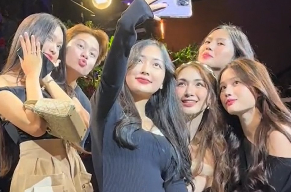 Hội mẹ bầu Doãn Hải My, Mai Hà Trang chung khung hình: Visual cực đỉnh, nhan sắc một chín một mười