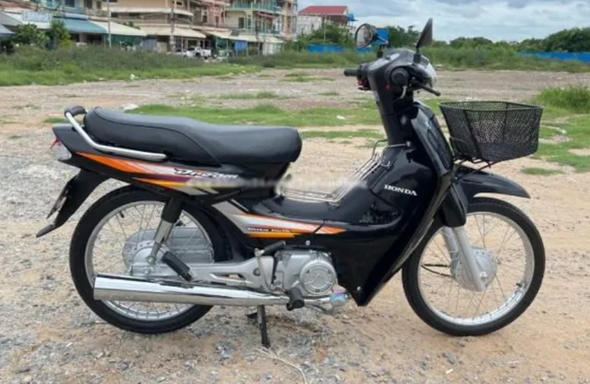 Honda Dream cũ hơn 20 năm, vẫn giữ giá vài nghìn đô