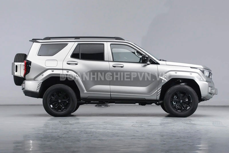 Đối thủ của Toyota Land Cruiser ra mắt: Công suất 408 mã lực, ‘uống xăng như ngửi’, giá hơn 930 triệu đồng