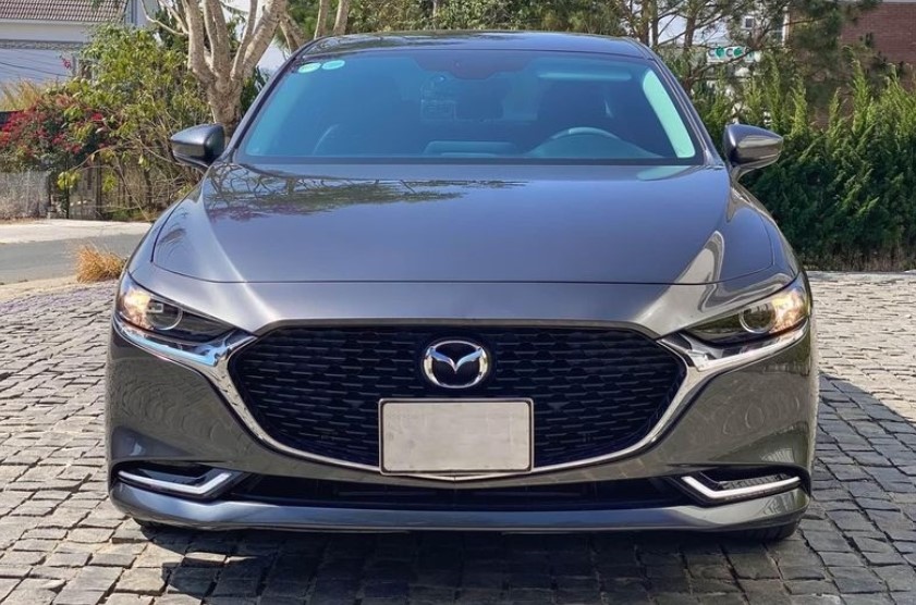 Sau 3 năm lăn bánh, Mazda3 chạy lướt lên sàn xe cũ với giá rẻ không ngờ