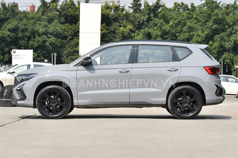 SUV động cơ tăng áp, thiết kế đẹp mê ly, giá gần 290 triệu đồng, ‘đe nẹt’ Toyota Corolla Cross