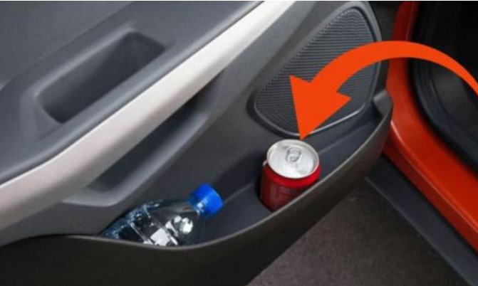 Tài xế thường mang theo một lon nước ngọt có ga, lý do không hẳn để uống giải khát