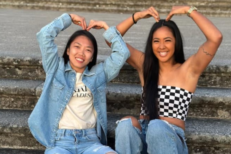 Từng bị đồng đội chê "lúa", Huỳnh Như hiện tại khác hoàn toàn: Ăn mặc phóng khoáng, trang điểm xinh đẹp đi chơi ở trời Âu