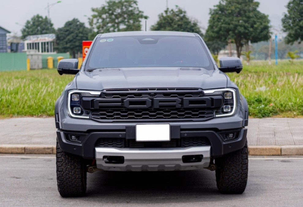 Ford Ranger Raptor rao bán với giá khó tin sau chỉ 3.000 km lăn bánh